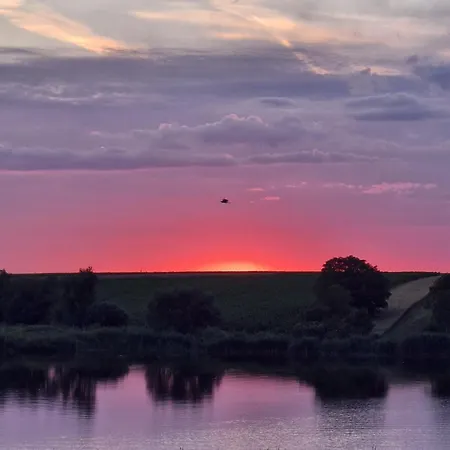 Std Kod Makse, Kuca Na Jezeru Kraljevac *