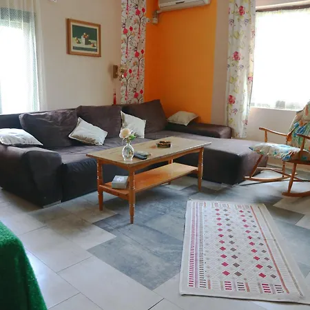 Std Kod Makse, Kuca Na Jezeru Kraljevac 펜션